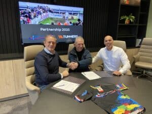 Contractondertekening GP Adrie van der Poel en Tummers Group